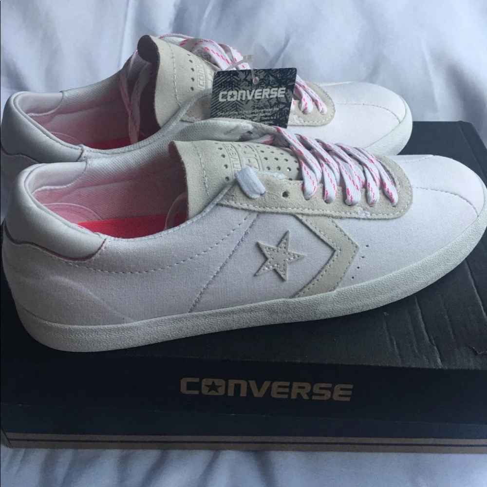Converse Shoes Women’s Size 10